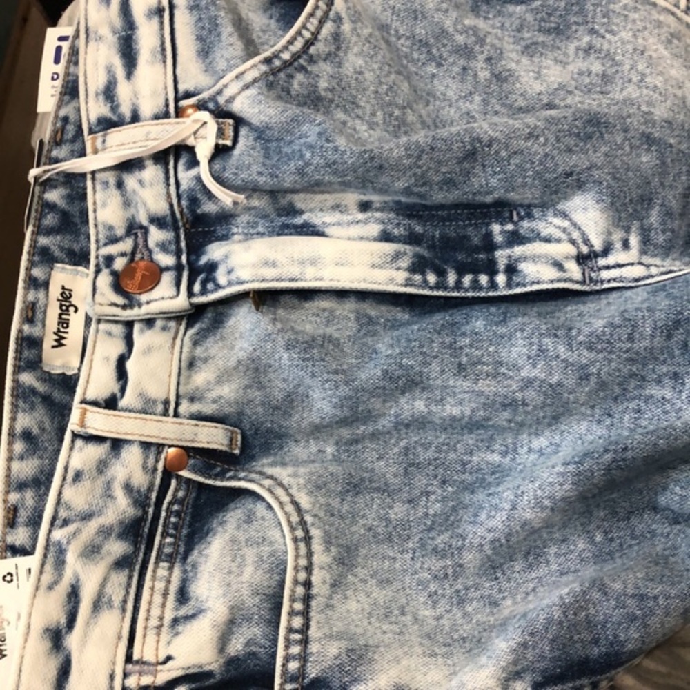 Wrangler Barrel‎ 652 High Waist Frayed Hem Let It Go light wash Jeans Size 26x31 - Picture 5 of 15